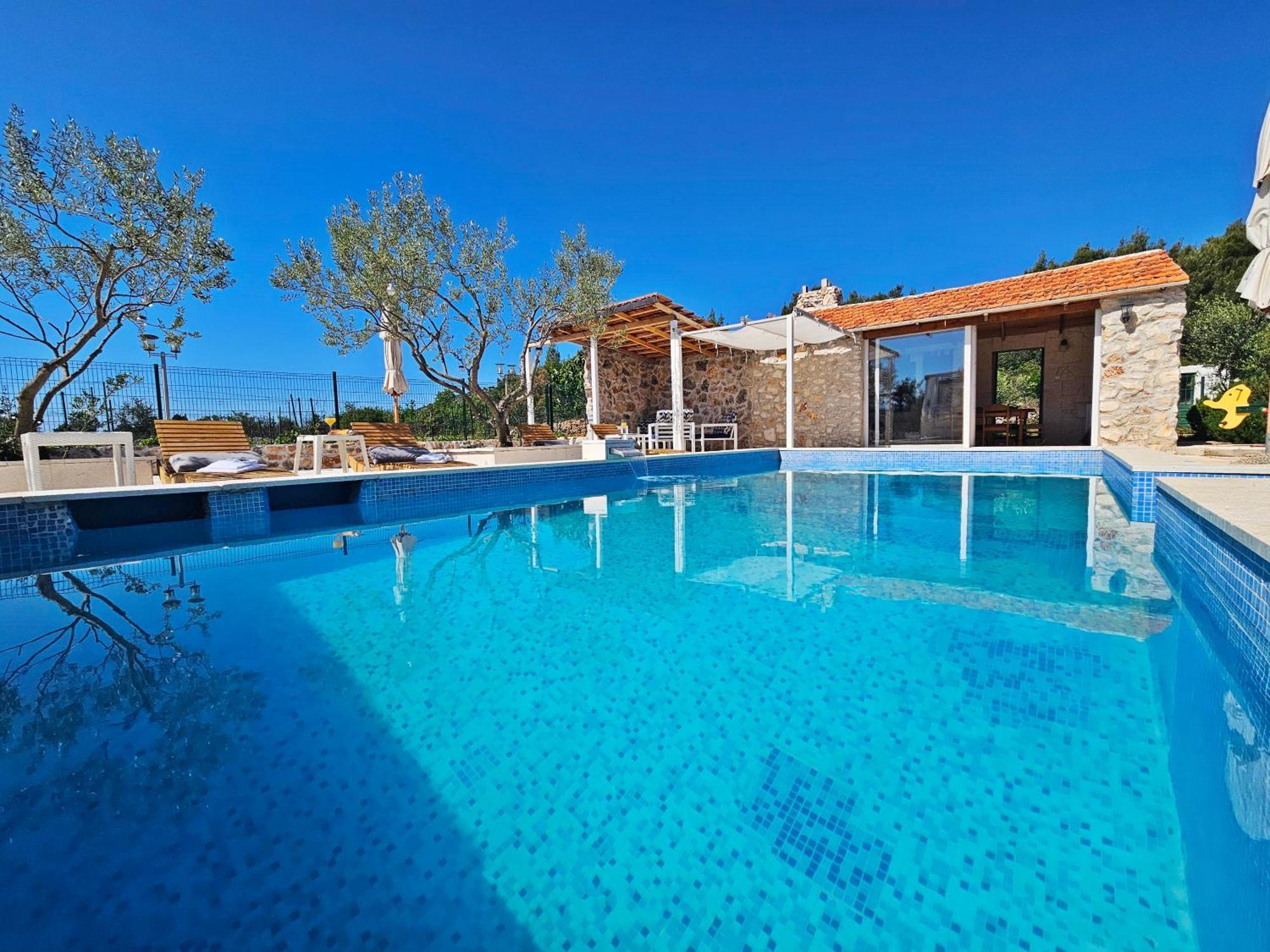 Flamingo - House With Private Pool Gornji Seget Exterior foto