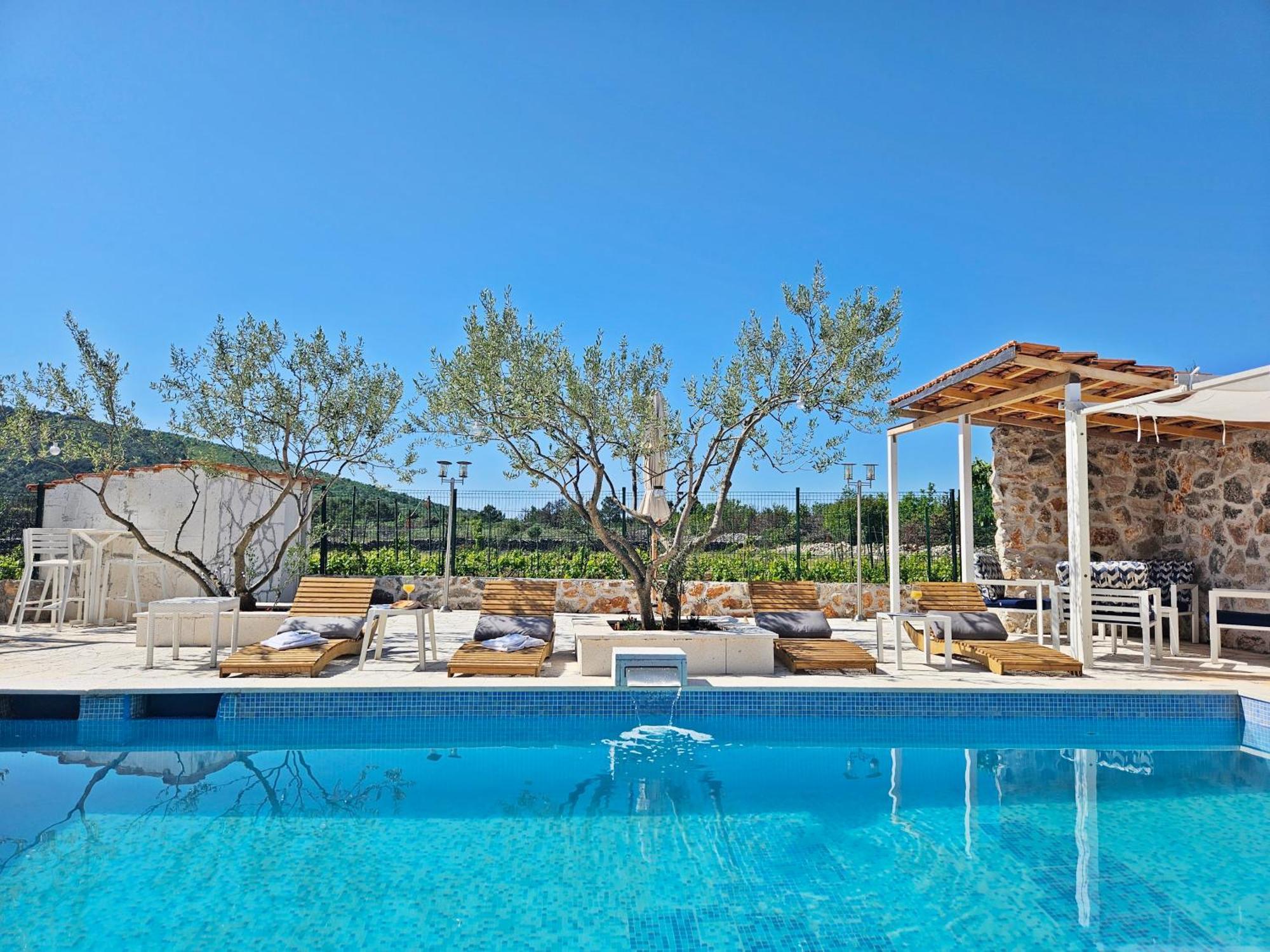 Flamingo - House With Private Pool Gornji Seget Exterior foto