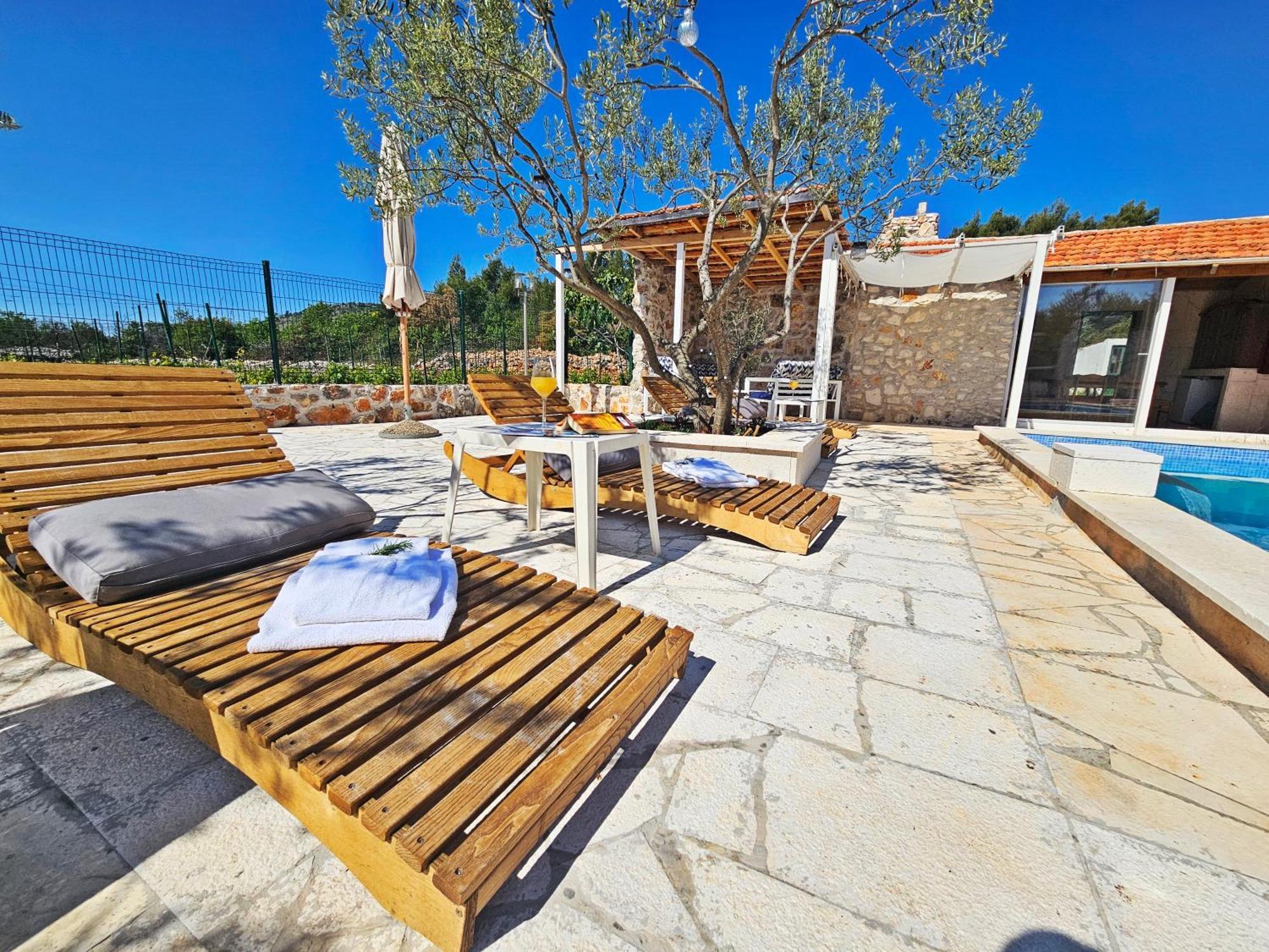 Flamingo - House With Private Pool Gornji Seget Exterior foto