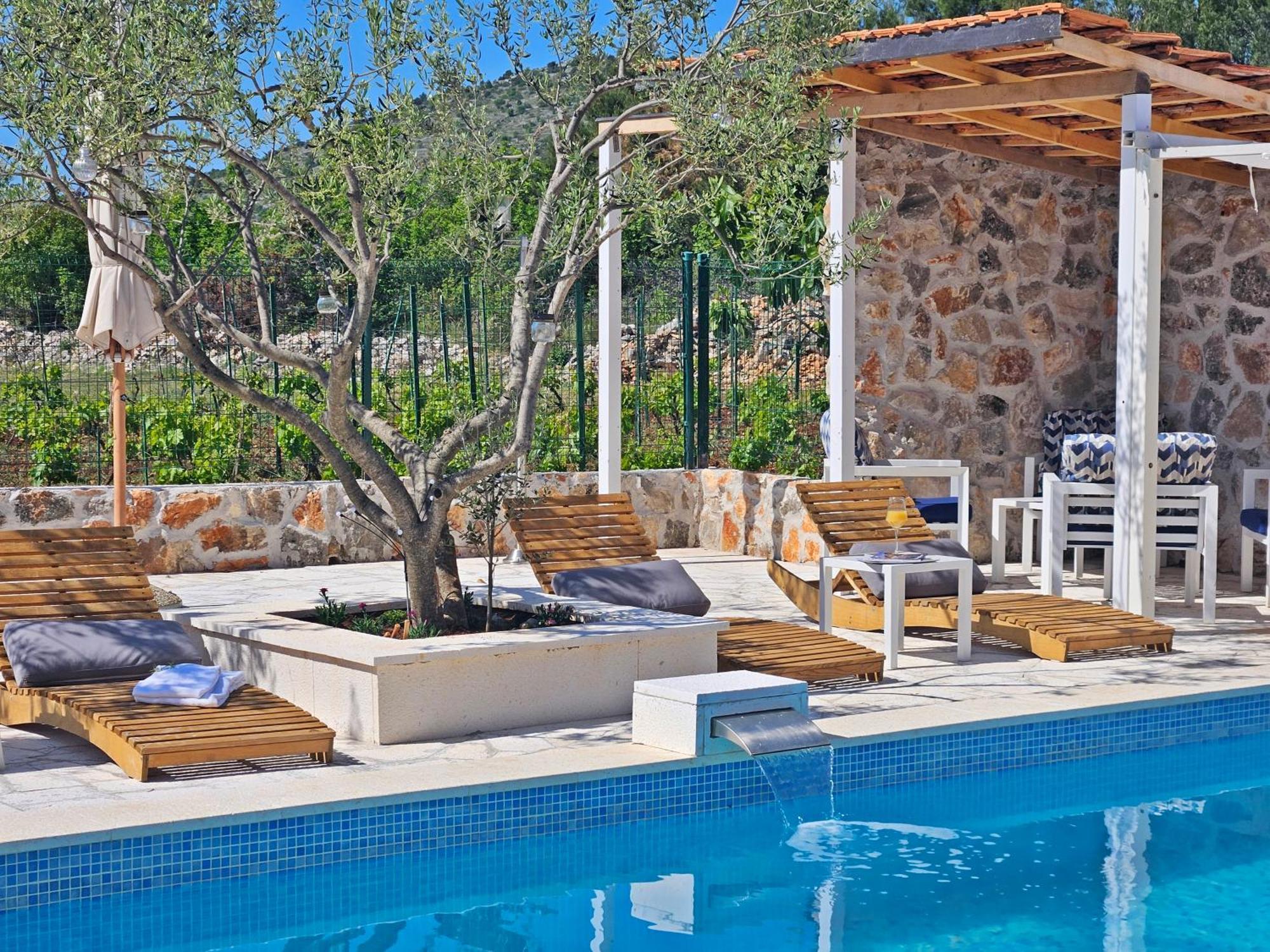 Flamingo - House With Private Pool Gornji Seget Exterior foto